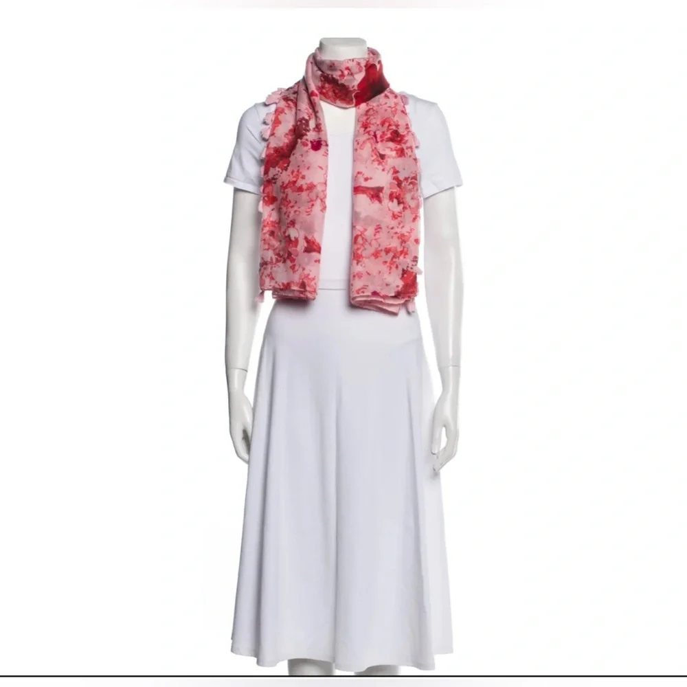 🌺Beautiful‎ Pink Scarf w/ Pink Tassels by Peter Som🌺